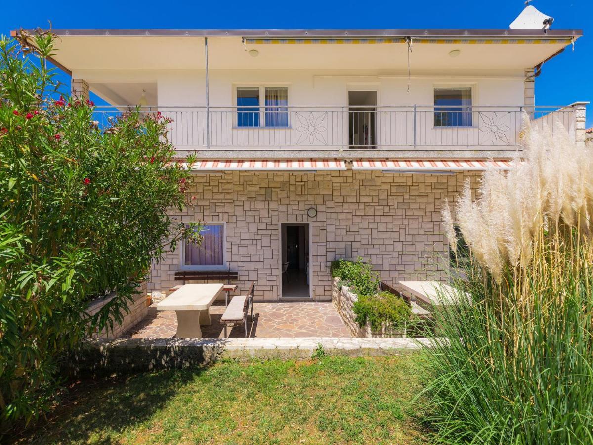Apartment Nika-1 By Interhome Ουμάγκ Εξωτερικό φωτογραφία